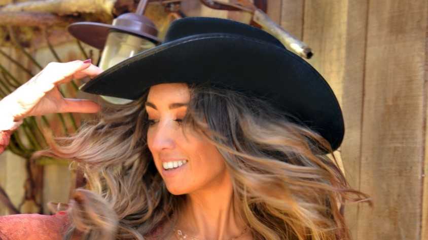 Harleymoon Kemp - Harleymoon Kemp